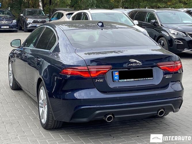jaguar XE 2020