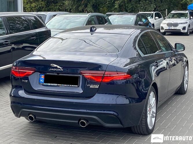 jaguar XE 2020