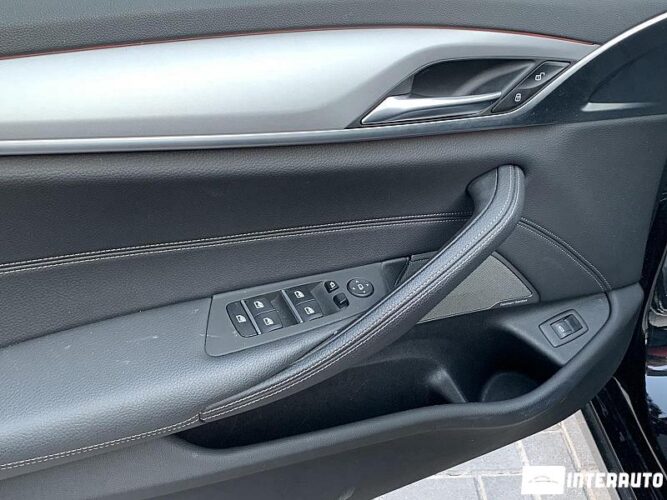 BMW 520 32 bmw 520 2018