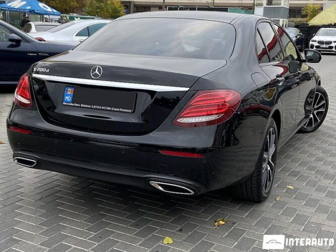 Mercedes E 200 44 mercedes E 200 2019