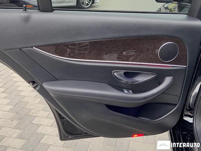 Mercedes E 200 66 mercedes E 200 2019