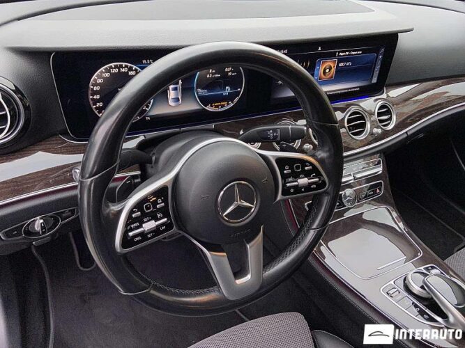 Mercedes E 200 49 mercedes E 200 2019