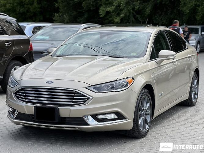 Ford Fusion 2017 doar la InterAuto