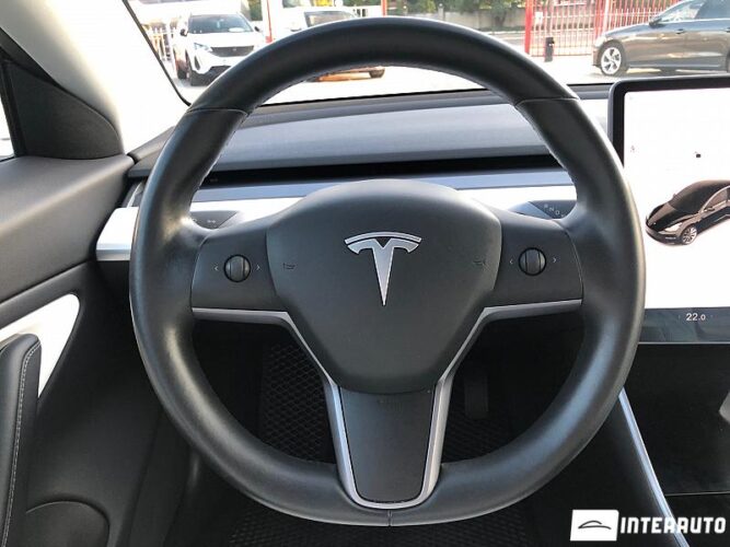 tesla Model 3 2019