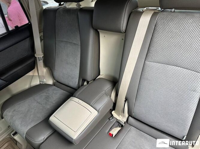 toyota Land Cruiser Prado 2010