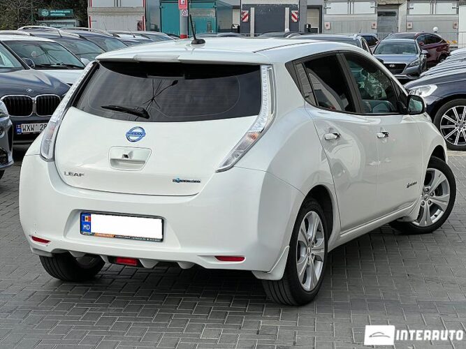 nissan Leaf 2015