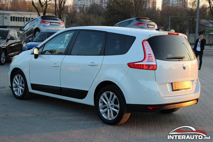 renault Grand Scenic 2013