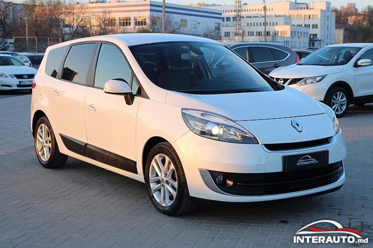 Renault Grand Scenic 2013 doar la InterAuto
