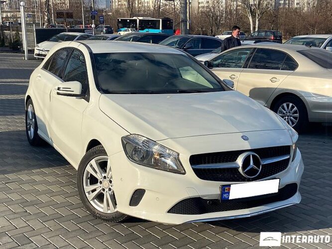 Mercedes A 160 2015 doar la InterAuto