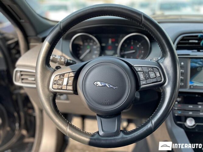 Jaguar F-Pace 41 jaguar F-Pace 2016