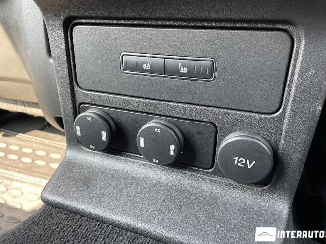 Jaguar F-Pace 46 jaguar F-Pace 2016