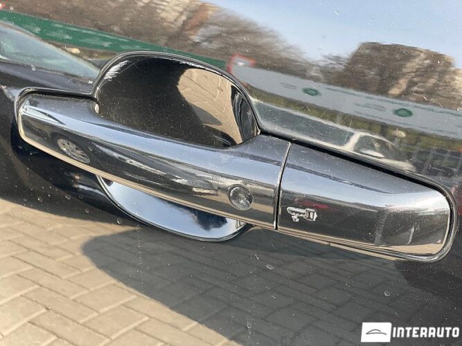 Jaguar F-Pace 53 jaguar F-Pace 2016