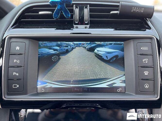 Jaguar F-Pace 43 jaguar F-Pace 2016