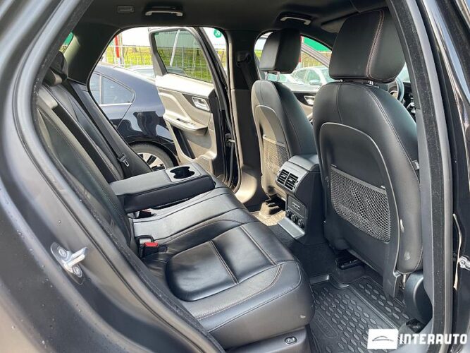 Jaguar F-Pace 52 jaguar F-Pace 2016