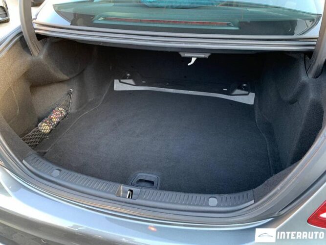 Mercedes E 220 44 mercedes E 220 2017