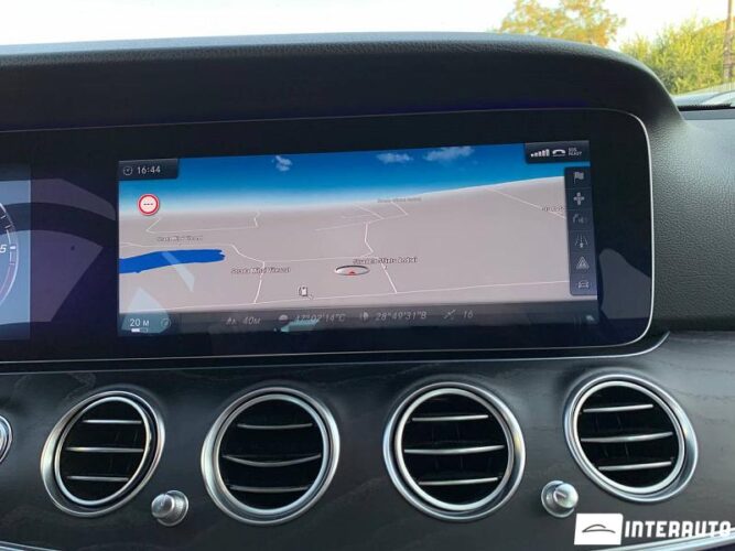 Mercedes E 220 56 mercedes E 220 2017