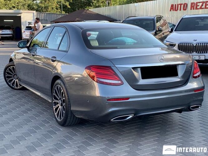 Mercedes E 220 41 mercedes E 220 2017