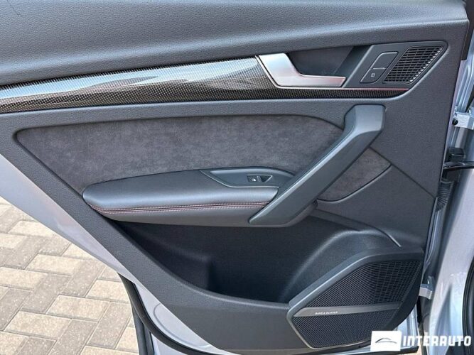 Audi SQ5 51 audi SQ5 2017