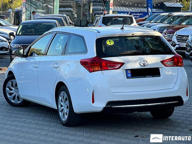 toyota Auris 2014