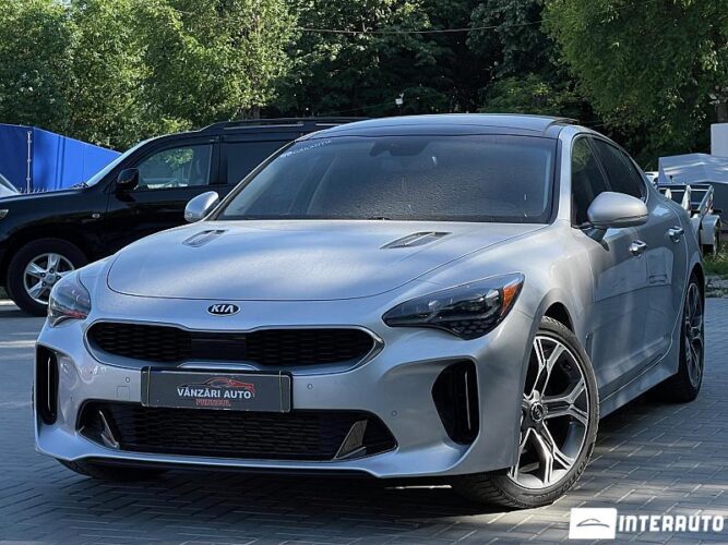 Kia Stinger 2017 doar la InterAuto