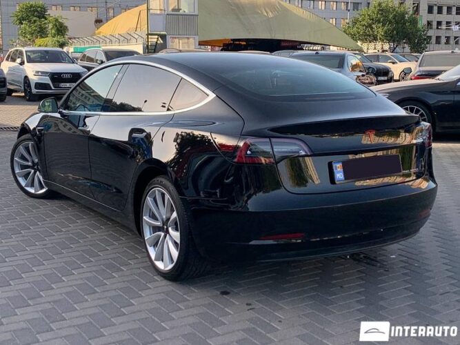 tesla Model 3 2018