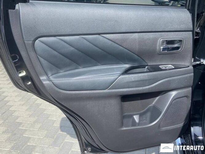 mitsubishi Outlander 2015