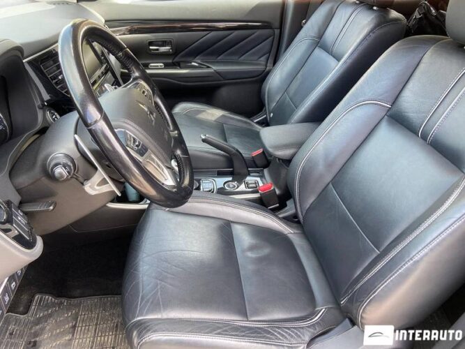 mitsubishi Outlander 2015