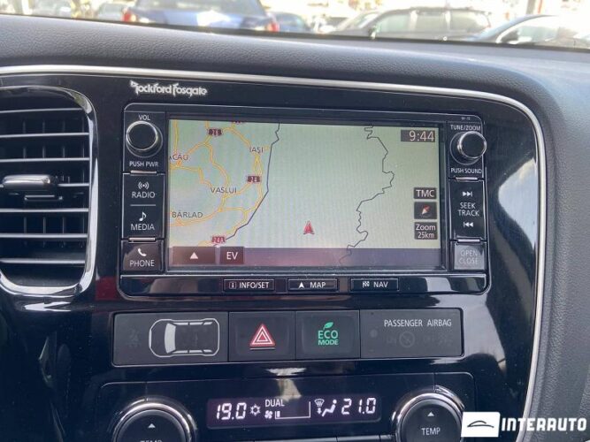 mitsubishi Outlander 2015