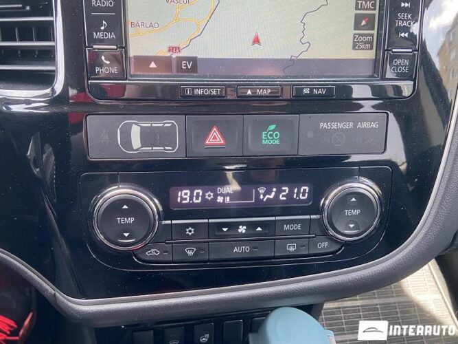 mitsubishi Outlander 2015