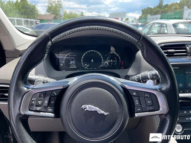 Jaguar F-Pace 40 jaguar F-Pace 2017