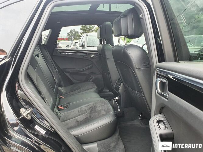 Porsche Macan 39 porsche Macan 2016