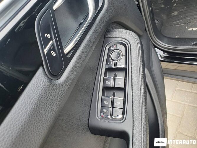 Porsche Macan 46 porsche Macan 2016