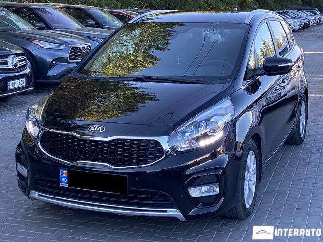 Kia Carens 2016 doar la InterAuto