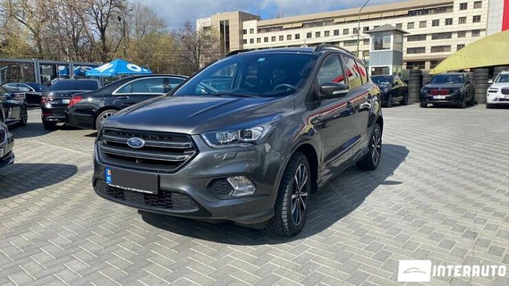 Ford Kuga 2017 doar la InterAuto