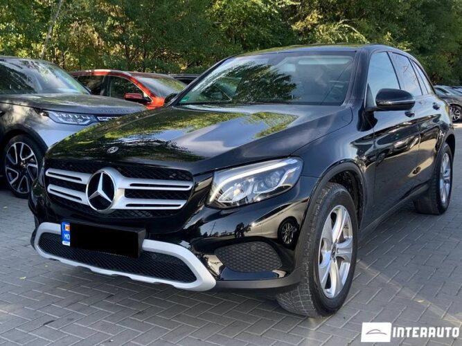 Mercedes GLC 250d 2019 doar la InterAuto