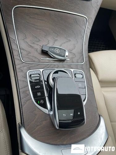 Mercedes GLC 250 Coupe 44 mercedes GLC 250 Coupe 2018