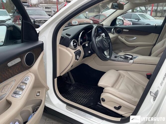 Mercedes GLC 250 Coupe 36 mercedes GLC 250 Coupe 2018