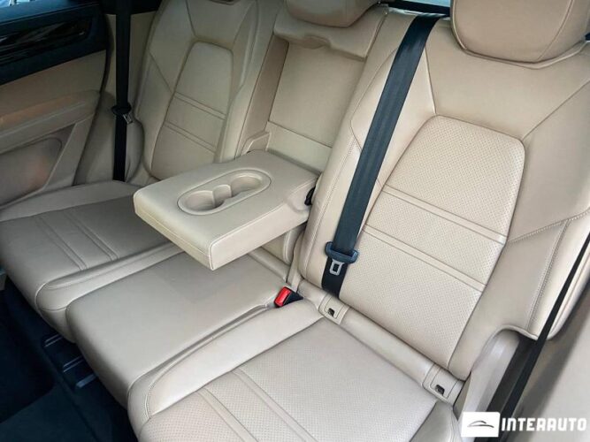 Porsche Cayenne 51 porsche Cayenne 2020