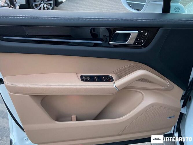 Porsche Cayenne 37 porsche Cayenne 2020