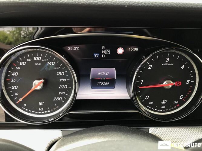 Mercedes E 220 37 mercedes E 220 2017