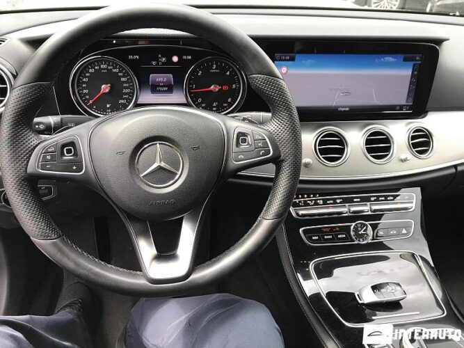 Mercedes E 220 35 mercedes E 220 2017