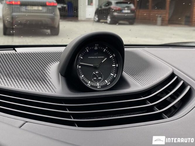 Porsche Taycan Turbo S 56 porsche Taycan Turbo S 2021