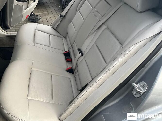 Mercedes E 220 40 mercedes E 220 2013