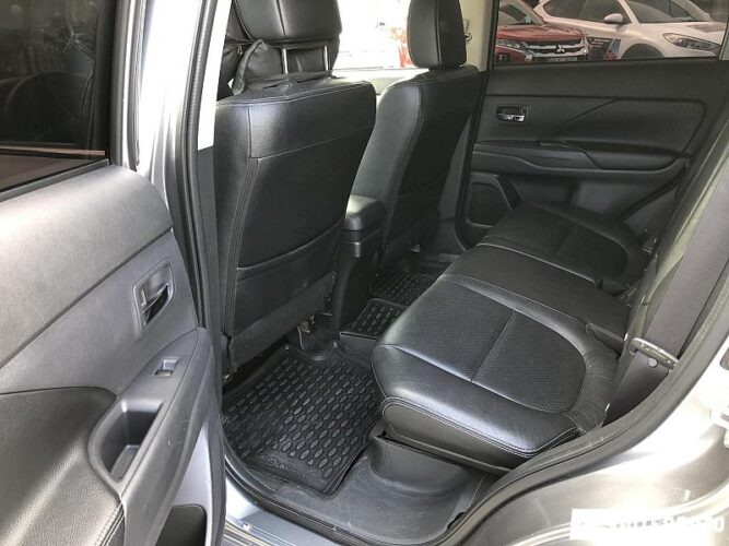 Mitsubishi Outlander 47 mitsubishi Outlander 2013