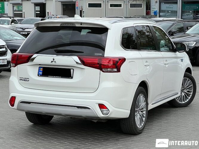 mitsubishi Outlander 2020