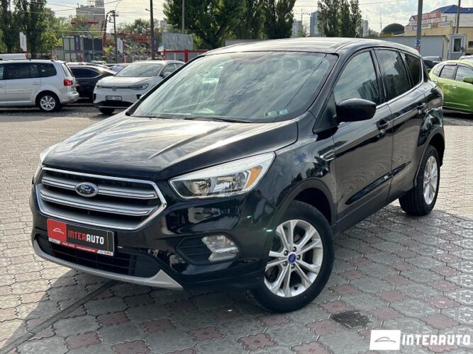 Ford Escape 2017 doar la InterAuto