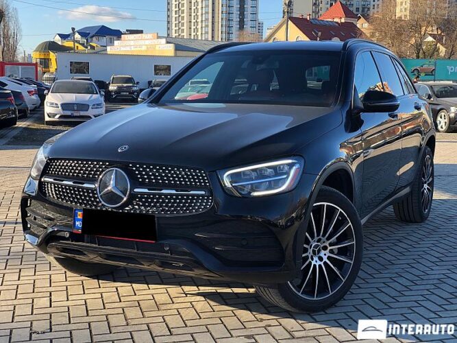 Mercedes GLC 300 2020 doar la InterAuto