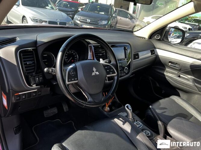 Mitsubishi Outlander 34 mitsubishi Outlander 2015
