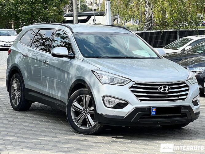Hyundai Grand Santa Fe 2013 doar la InterAuto