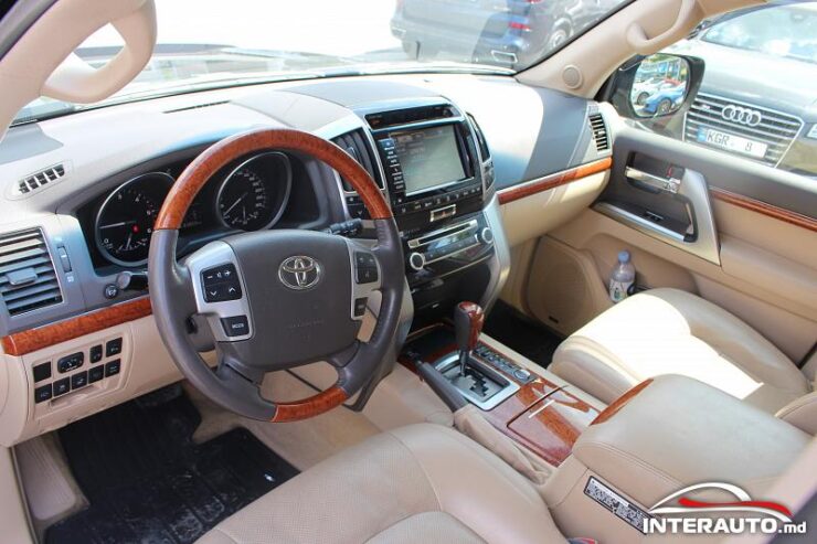 toyota Land Cruiser 2013